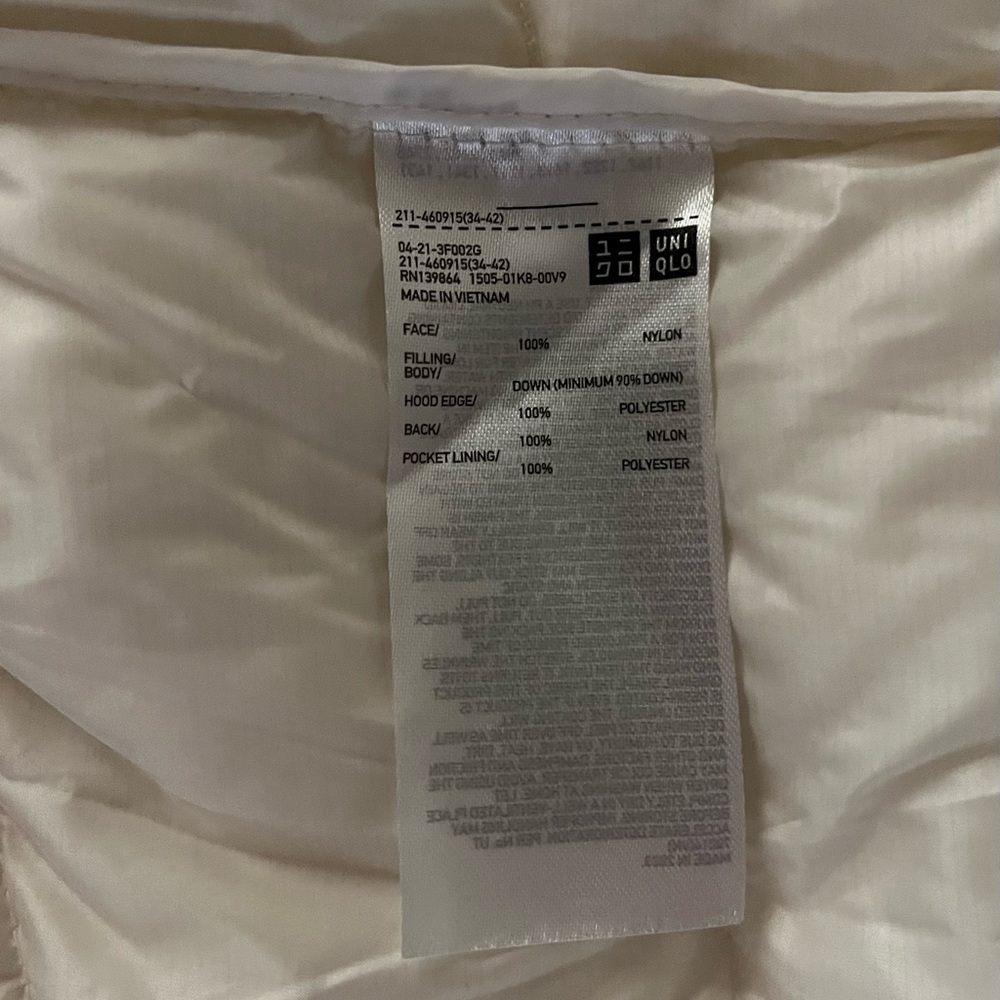 Women's Uniqlo Cream Down Jacket - Picture 6 of 7